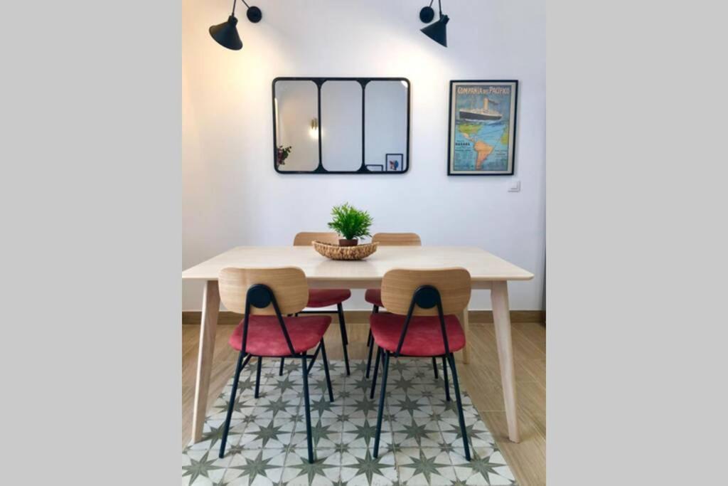 Gatu Premium Villa Libertad, Preferente Mayores De 25 Anos Y Familias Cadiz Bagian luar foto