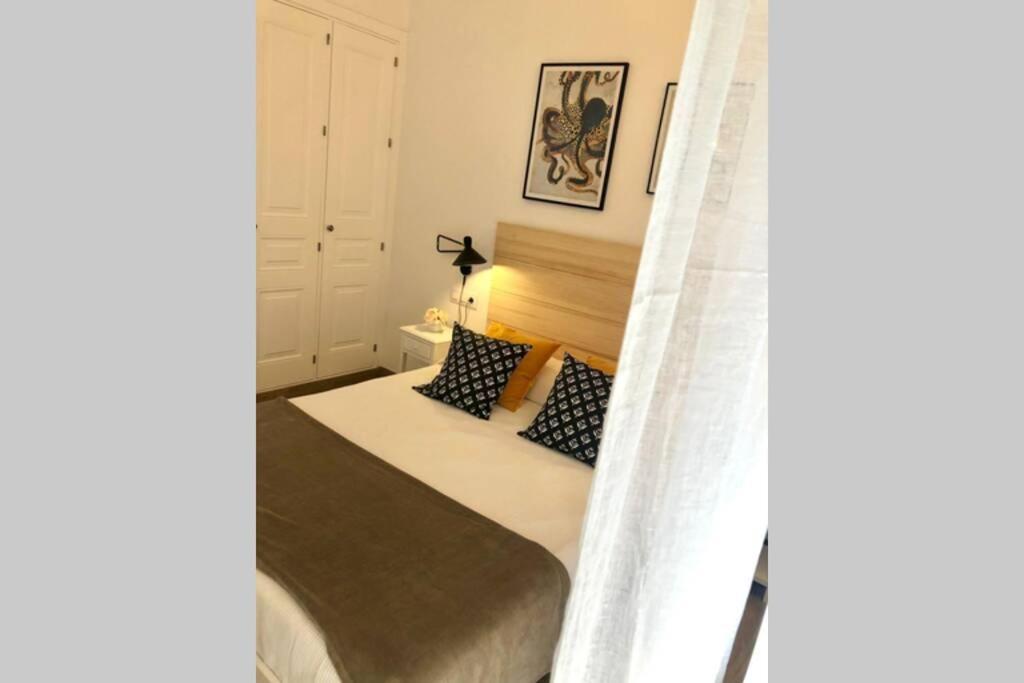 Gatu Premium Villa Libertad, Preferente Mayores De 25 Anos Y Familias Cadiz Bagian luar foto
