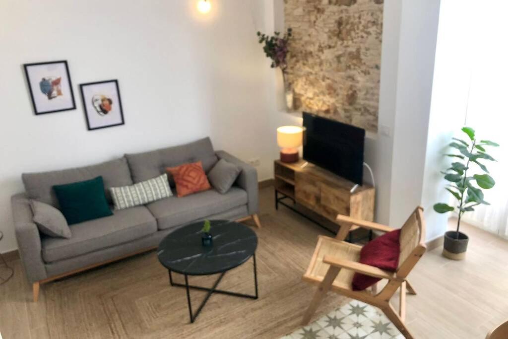 Gatu Premium Villa Libertad, Preferente Mayores De 25 Anos Y Familias Cadiz Bagian luar foto