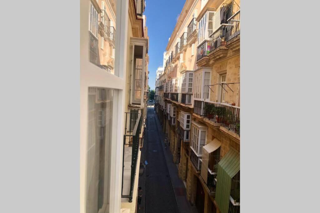Gatu Premium Villa Libertad, Preferente Mayores De 25 Anos Y Familias Cadiz Bagian luar foto